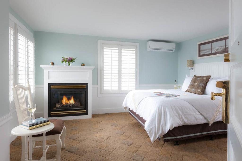 Vineyard Square Hotel And Suites Edgartown Habitación foto