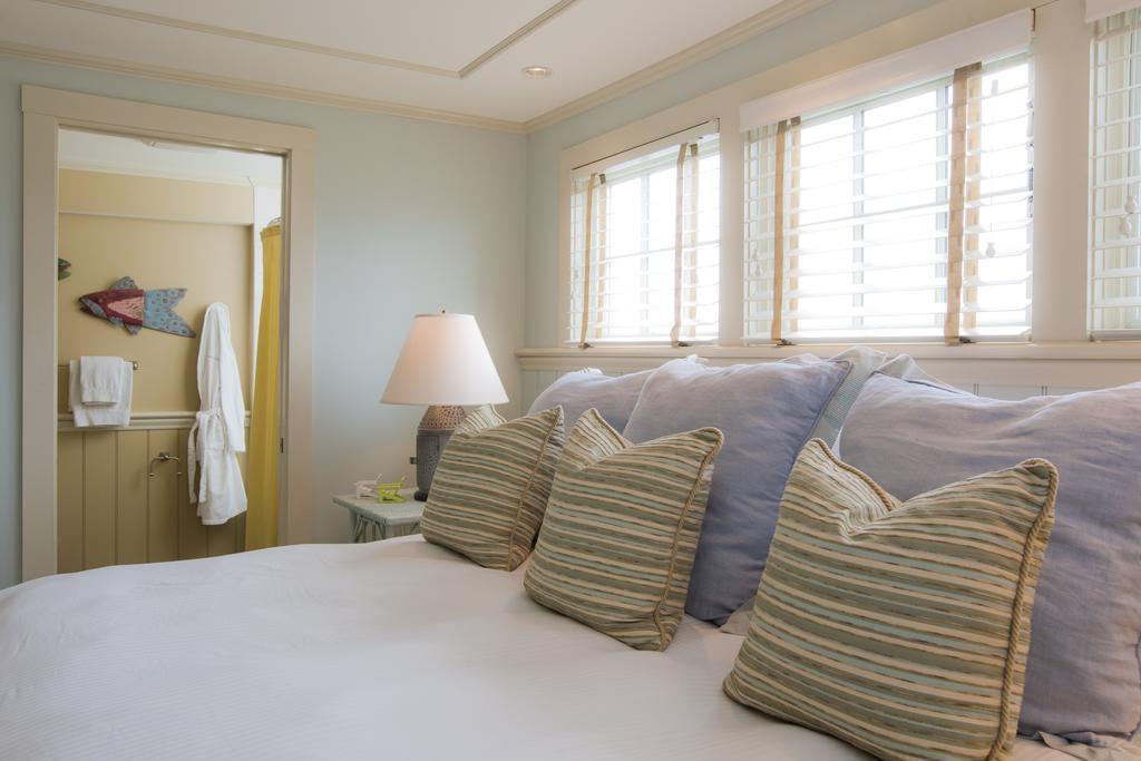 Vineyard Square Hotel And Suites Edgartown Habitación foto