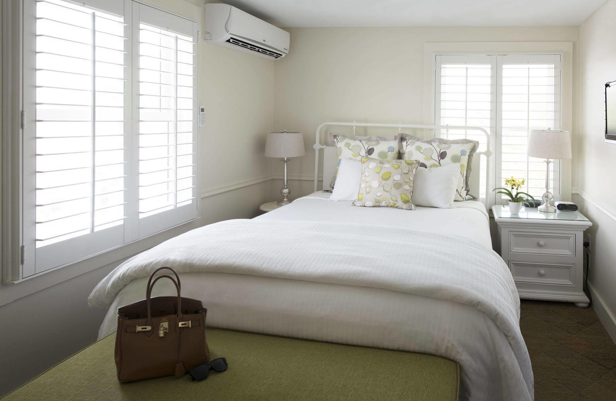Vineyard Square Hotel And Suites Edgartown Exterior foto